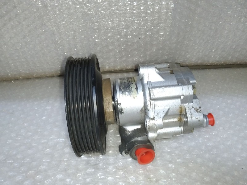 Recambio de bomba direccion para volkswagen polo berlina (6n2) conceptline referencia OEM IAM 032145157A  ZF