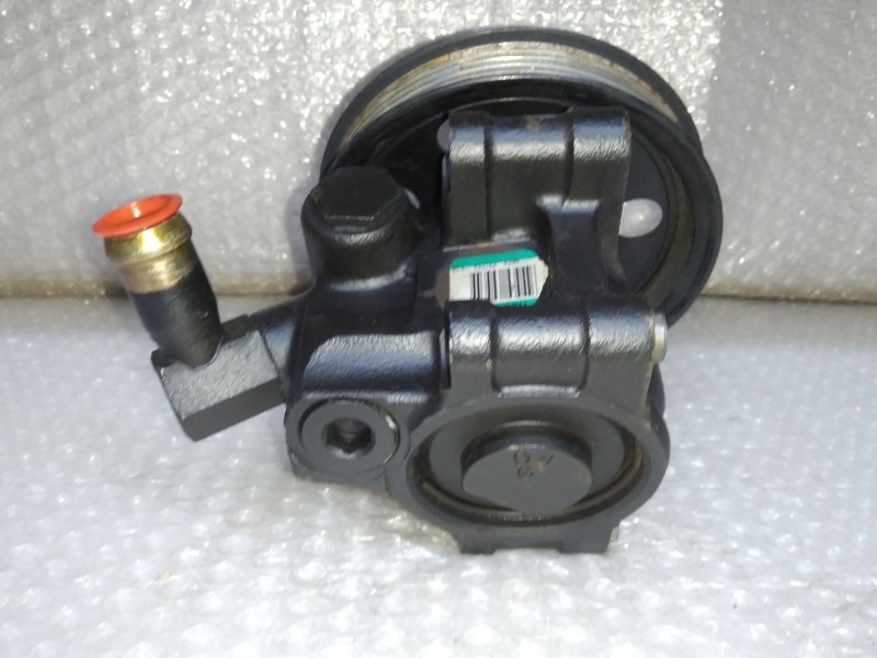 Recambio de bomba direccion para ford focus berlina (cak) ghia referencia OEM IAM HBDFX 0BB2912 