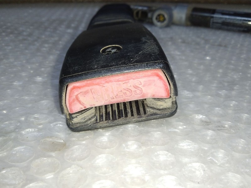 Recambio de pretensor airbag derecho para bmw serie 3 coupe (e46) 320 ci referencia OEM IAM 8257788R  