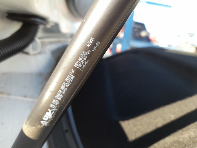 Recambio de amortiguadores maletero / porton para citroën c4 iii (ba_, bb_, bc_) 1.5 bluehdi 130 (bbyhzb) referencia OEM IAM   