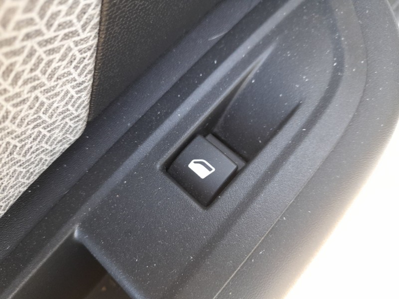 Recambio de mando elevalunas trasero izquierdo para citroën c4 iii (ba_, bb_, bc_) 1.5 bluehdi 130 (bbyhzb) referencia OEM IAM  