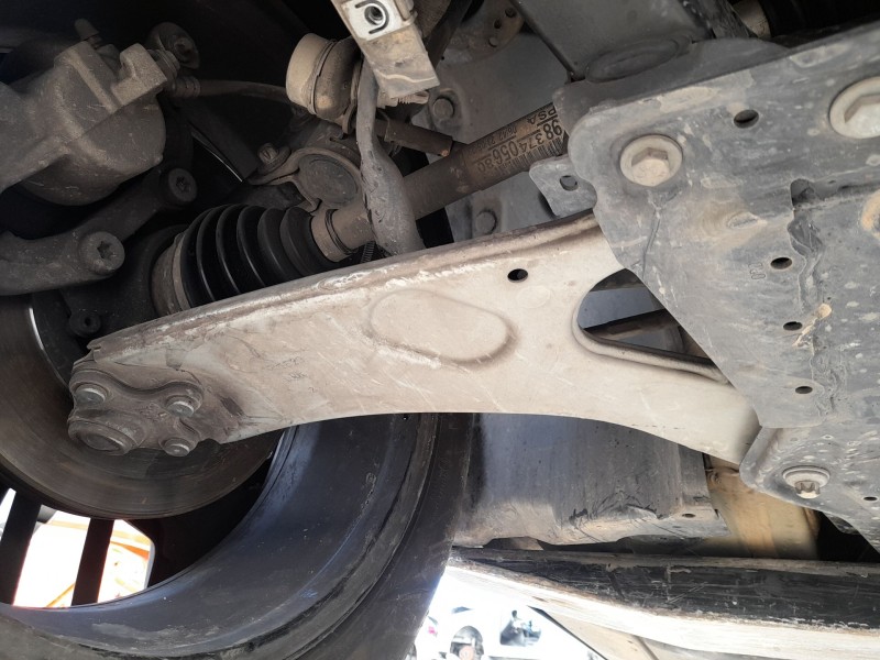 Recambio de brazo suspension inferior delantero derecho para citroën c4 iii (ba_, bb_, bc_) 1.5 bluehdi 130 (bbyhzb) referencia 