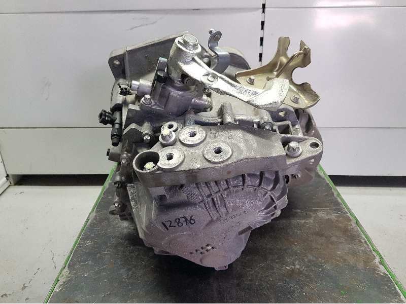 Recambio de caja cambios para opel corsa d enjoy referencia OEM IAM M20O13DI 3722NA 6VELOCIDADES