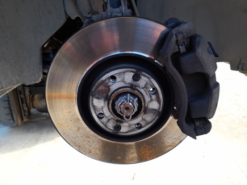 Recambio de mangueta delantera derecha para citroën c4 iii (ba_, bb_, bc_) 1.5 bluehdi 130 (bbyhzb) referencia OEM IAM   