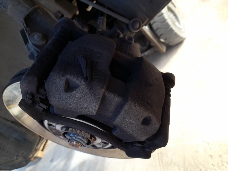 Recambio de pinza freno delantera derecha para citroën c4 iii (ba_, bb_, bc_) 1.5 bluehdi 130 (bbyhzb) referencia OEM IAM   