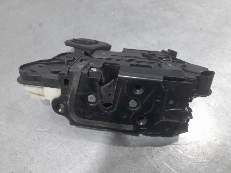 Recambio de cerradura puerta delantera izquierda para seat leon (5f1) 1.6 tdi referencia OEM IAM 461860089 MONTADO EN PUERTA 