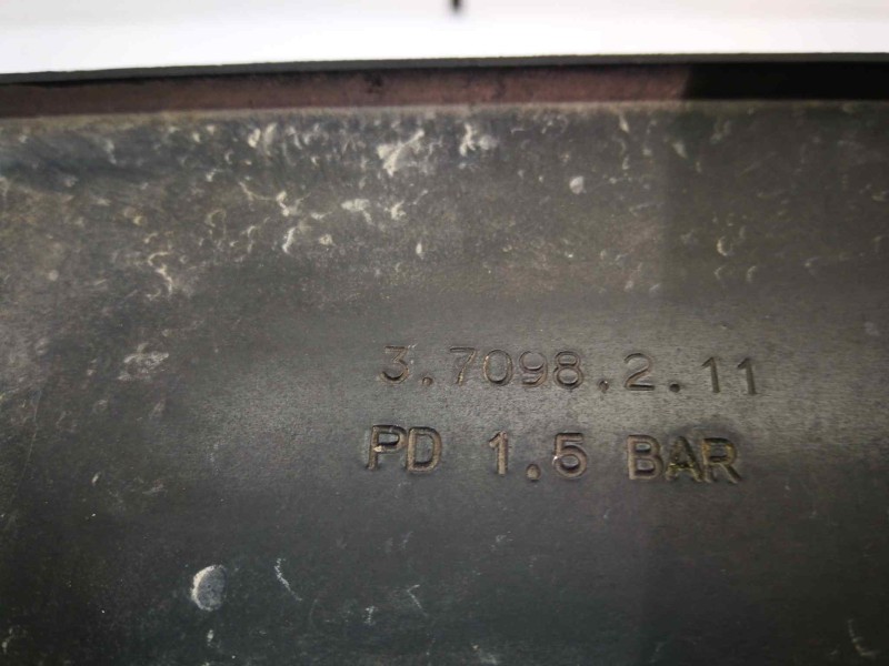 Recambio de intercooler para bmw serie 7 (e23) 3.5 cat referencia OEM IAM 37098211  