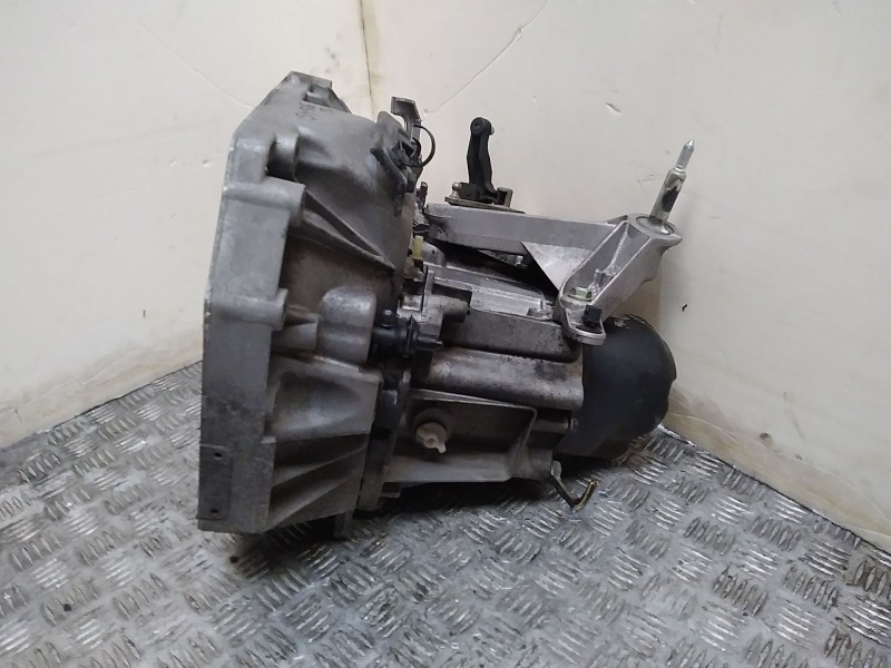 Recambio de caja cambios para nissan juke (f15) acenta referencia OEM IAM JR5195 5VELOCIDADES jrqs2g