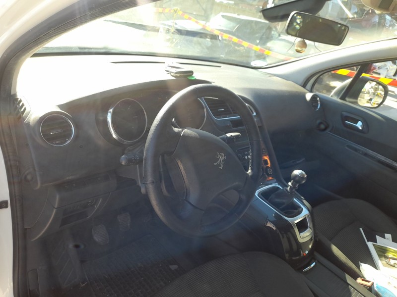 peugeot 5008 (0u_, 0e_) del año 2016