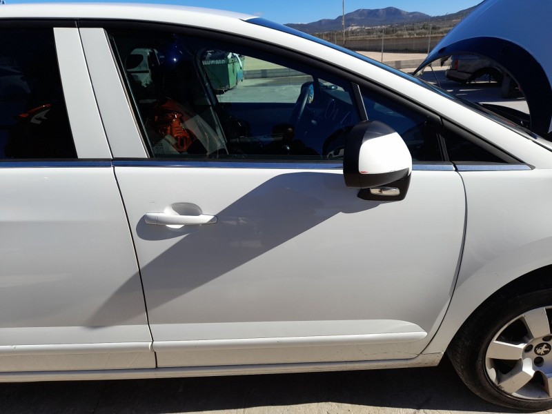 Recambio de puerta delantera derecha para peugeot 5008 (0u_, 0e_) 1.6 bluehdi 120 referencia OEM IAM   