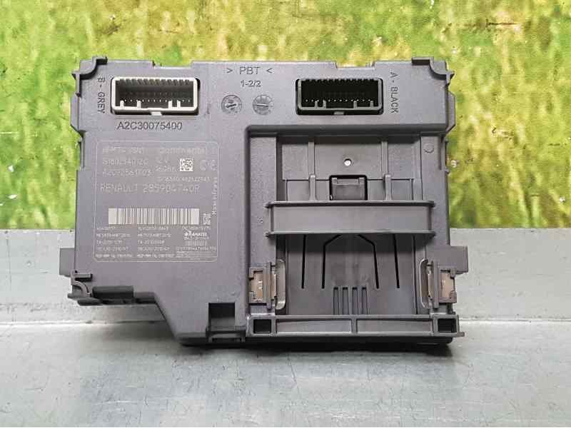 Recambio de clausor de tarjeta para renault clio iv business referencia OEM IAM 285904740R A2C92561703 CONTINENTAL