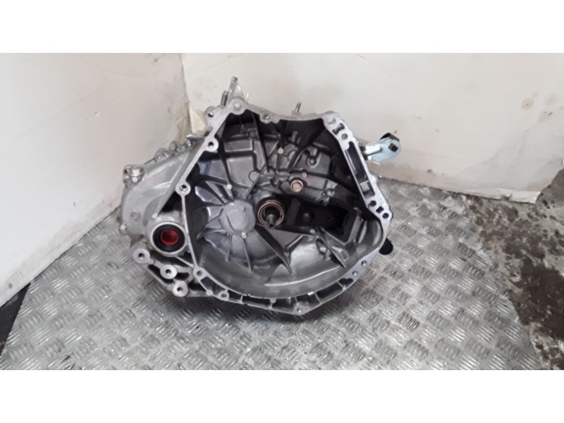 Recambio de caja cambios para mazda 2 lim. () evolution referencia OEM IAM F6W303000 F6W30 5VELOCIDADES 