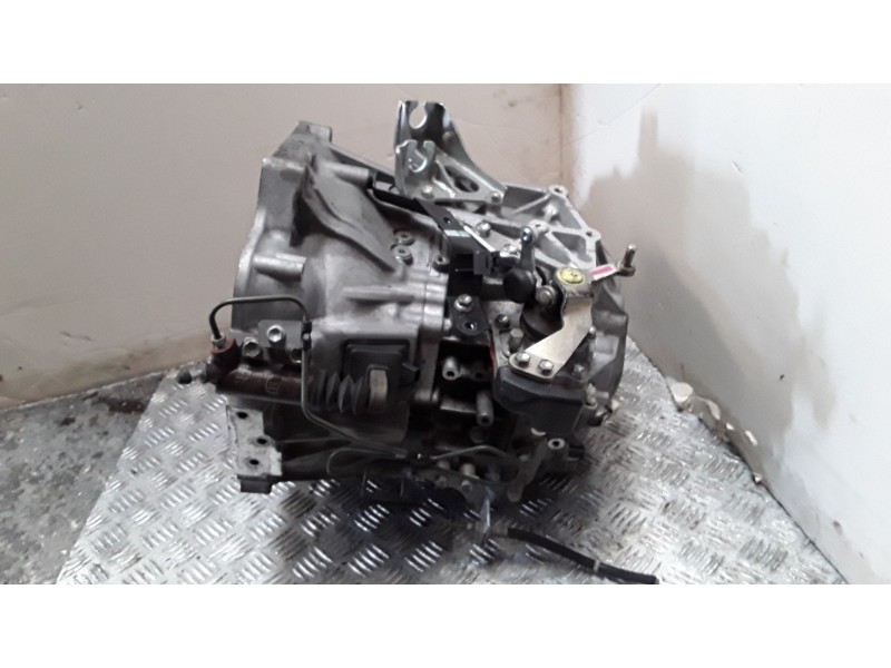 Recambio de caja cambios para toyota auris active referencia OEM IAM EC61 3030002270 