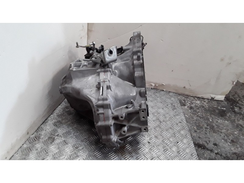 Recambio de caja cambios para toyota auris active referencia OEM IAM EC61 3030002270 