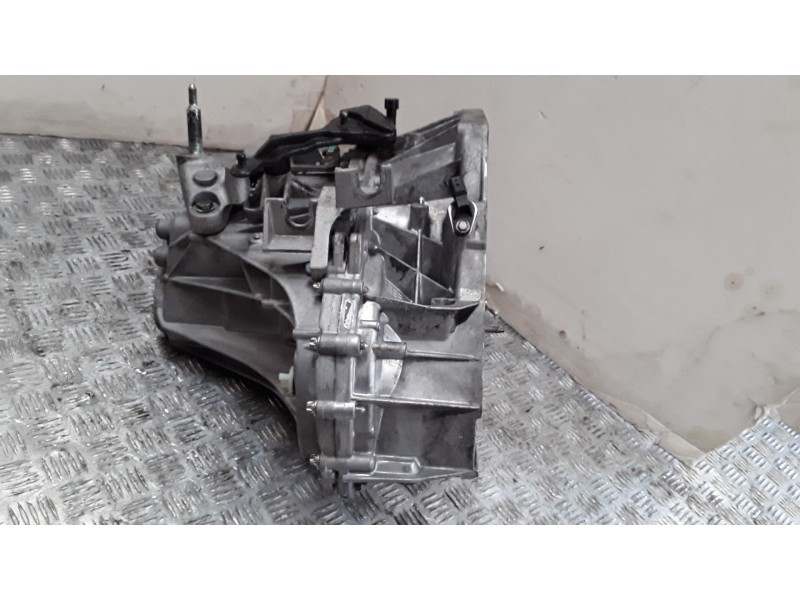 Recambio de caja cambios para nissan pulsar hatchback (c13) 1.5 dci referencia OEM IAM TL4138  6 VELOCIDADES