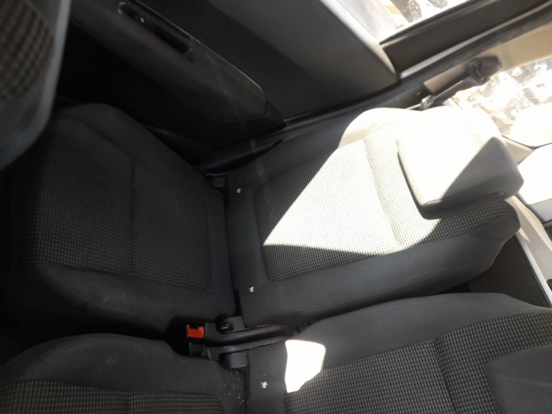 Recambio de asiento trasero derecho para peugeot 5008 (0u_, 0e_) 1.6 bluehdi 120 referencia OEM IAM   