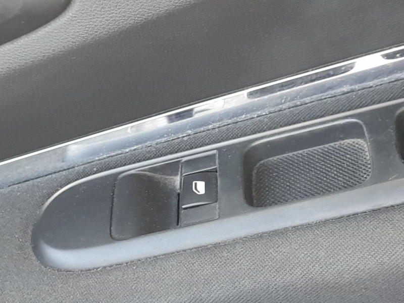 Recambio de mando elevalunas delantero derecho para peugeot 5008 (0u_, 0e_) 1.6 bluehdi 120 referencia OEM IAM   