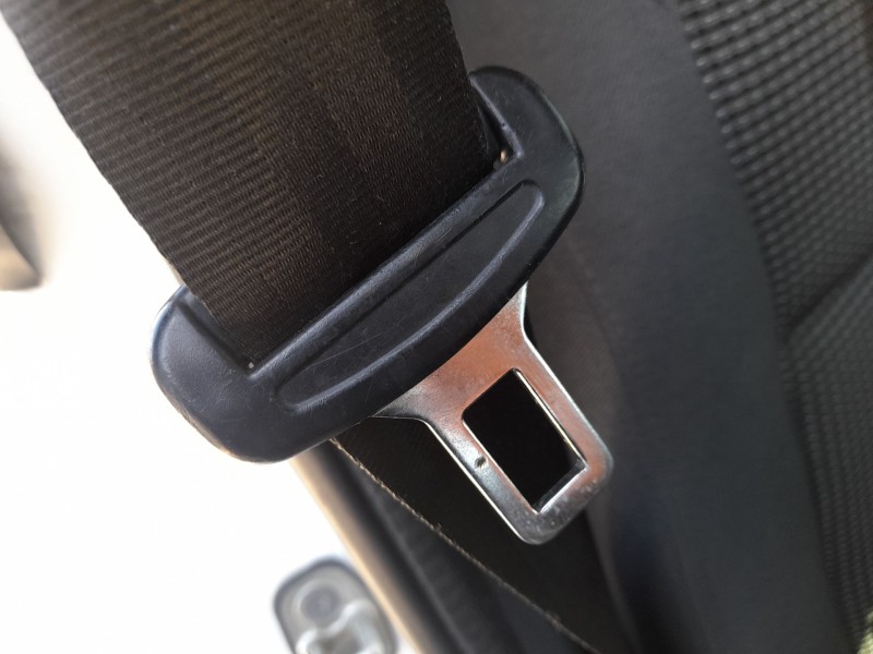 Recambio de cinturon seguridad trasero derecho para peugeot 5008 (0u_, 0e_) 1.6 bluehdi 120 referencia OEM IAM   