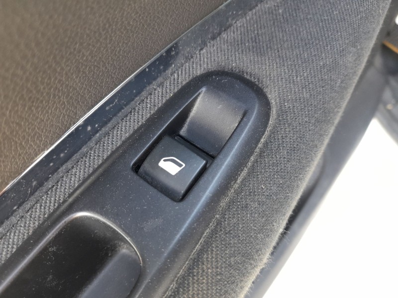 Recambio de mando elevalunas trasero izquierdo para peugeot 5008 (0u_, 0e_) 1.6 bluehdi 120 referencia OEM IAM   