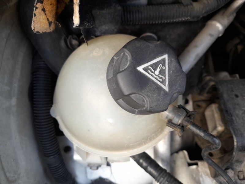 Recambio de deposito expansion para peugeot 5008 (0u_, 0e_) 1.6 bluehdi 120 referencia OEM IAM   