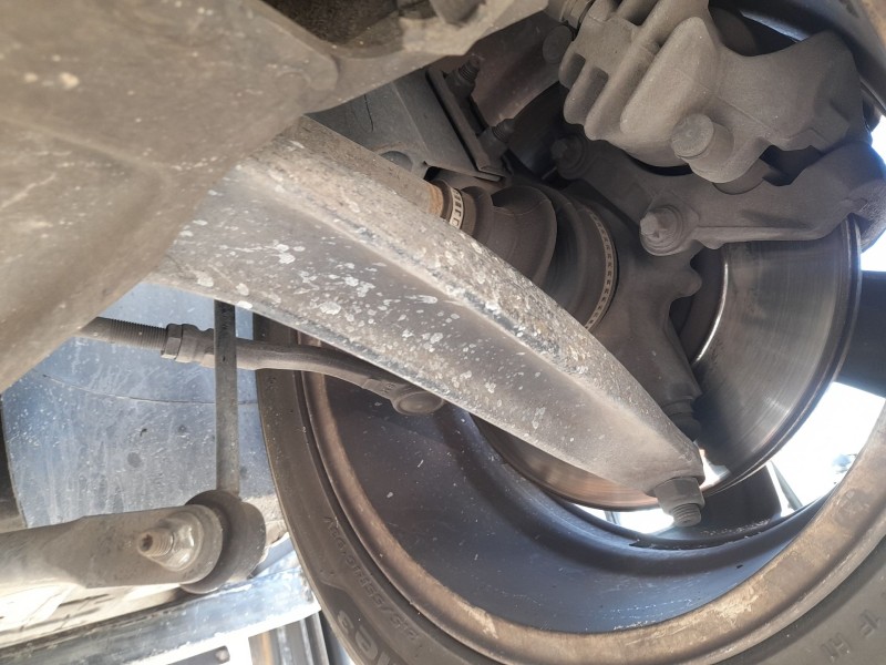 Recambio de brazo suspension inferior delantero izquierdo para peugeot 5008 (0u_, 0e_) 1.6 bluehdi 120 referencia OEM IAM   