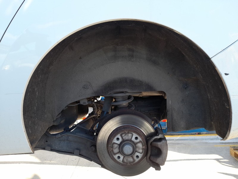 Recambio de plastico pase rueda tras. izq. para peugeot 5008 (0u_, 0e_) 1.6 bluehdi 120 referencia OEM IAM   