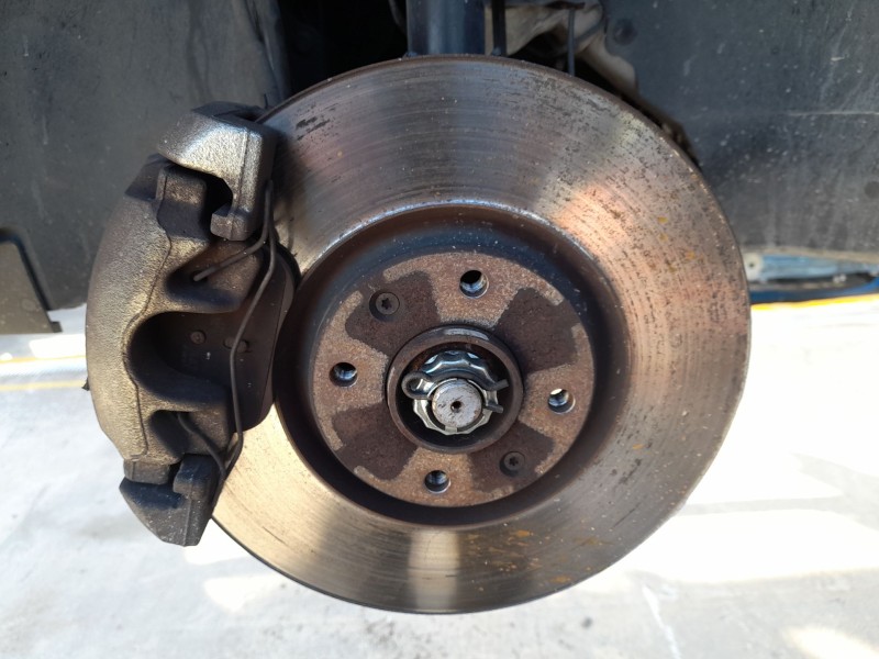 Recambio de mangueta delantera izquierda para peugeot 5008 (0u_, 0e_) 1.6 bluehdi 120 referencia OEM IAM   