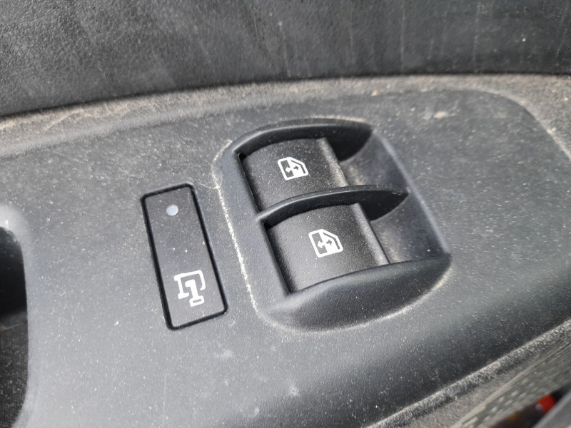Recambio de mando elevalunas delantero izquierdo para fiat doblo cargo (263_) 1.4 natural power referencia OEM IAM   