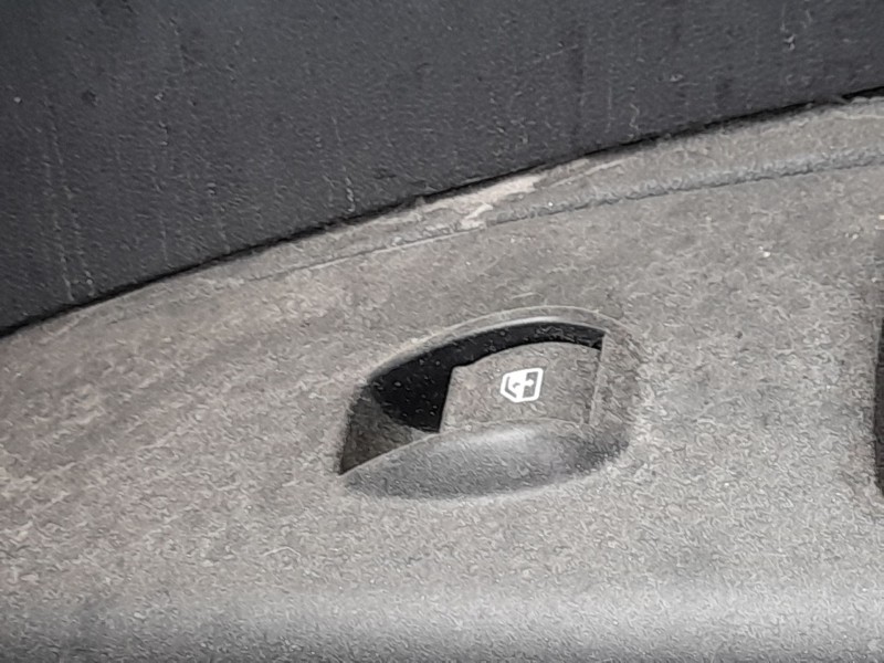 Recambio de mando elevalunas delantero derecho para fiat doblo cargo (263_) 1.4 natural power referencia OEM IAM   