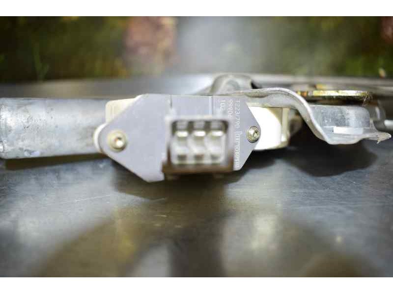 Recambio de elevalunas delantero izquierdo para toyota avensis berlina (t25) 1.8 sol berlina (5-ptas) referencia OEM IAM 0130822