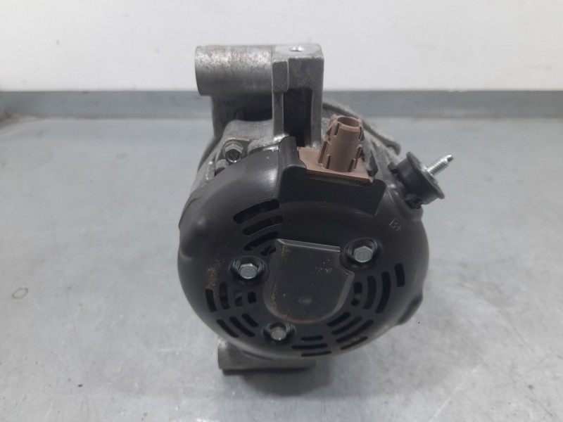 Recambio de alternador para toyota auris active referencia OEM IAM 270600R090 MS1042113140 DENSO