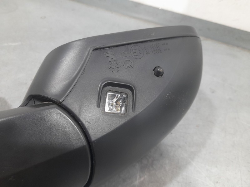Recambio de retrovisor derecho para opel corsa f gs referencia OEM IAM 232678030  ELECTRICO Y LUZ LED