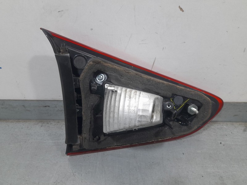 Recambio de piloto trasero derecho para mazda 2 lim. () evolution referencia OEM IAM DB5J513F0B 13218383 KOITO