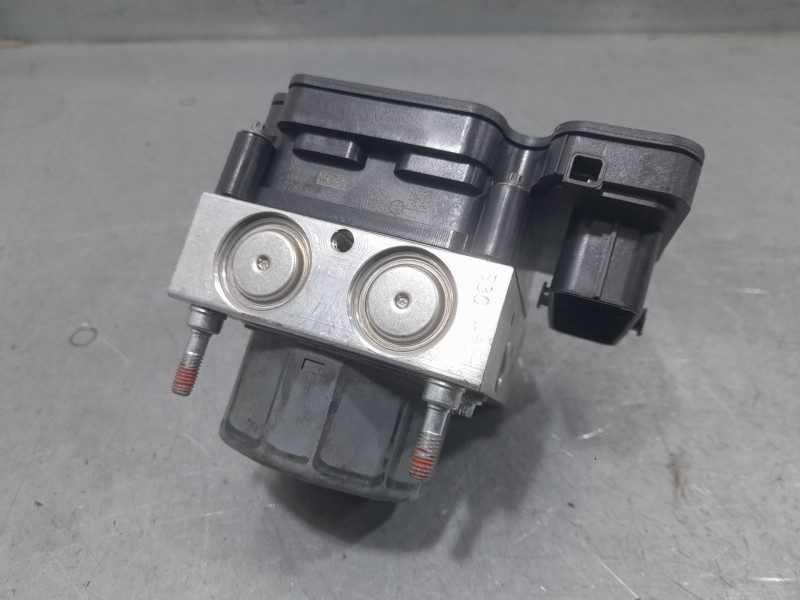 Recambio de abs para toyota auris active referencia OEM IAM 4454002390  