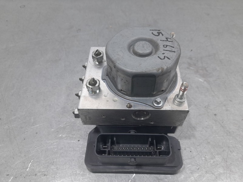 Recambio de abs para toyota auris active referencia OEM IAM 4454002390  