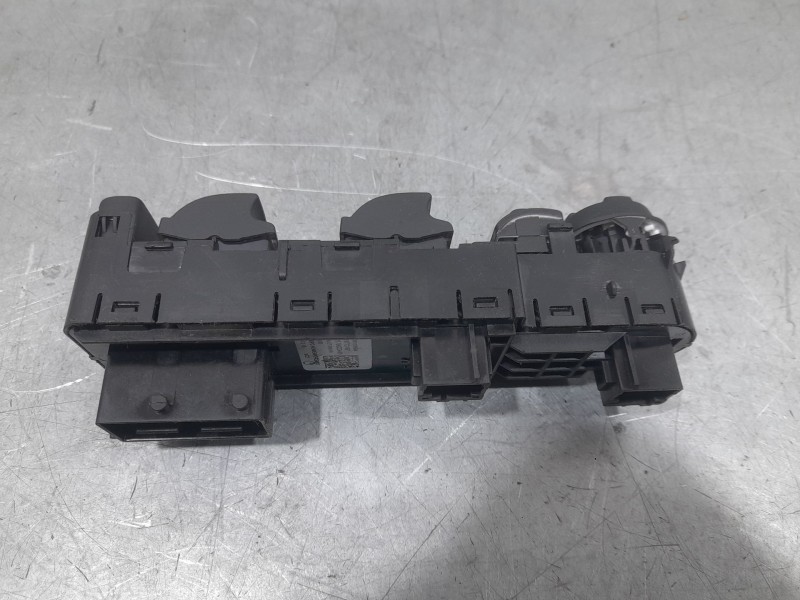 Recambio de mando elevalunas delantero izquierdo para opel corsa f gs referencia OEM IAM 98421760ZD  C/ MANDO RETROVISOR