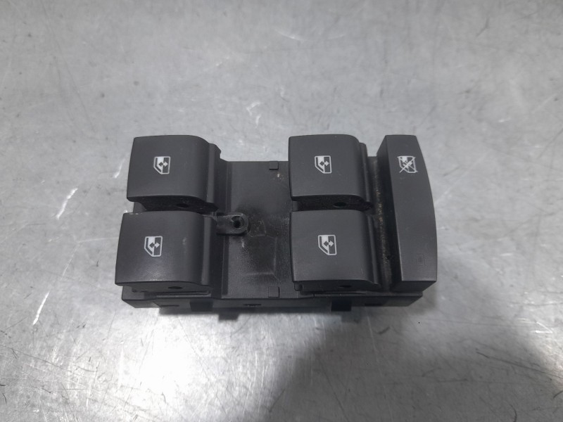 Recambio de mando elevalunas delantero izquierdo para opel mokka / mokka x (j13) 1.6 cdti (_76) referencia OEM IAM 13305011  
