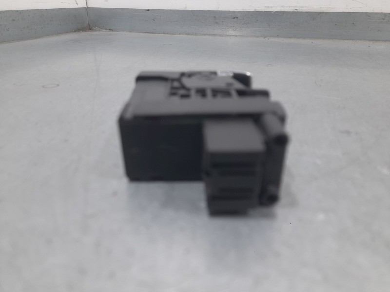 Recambio de palanca freno de mano para audi a5 (8t3) 2.7 tdi referencia OEM IAM 8K1927225B  