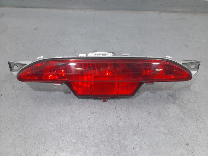 Recambio de piloto trasero central para opel corsa f (p2jo) 1.2 (68) referencia OEM IAM 01083000 9674308980 