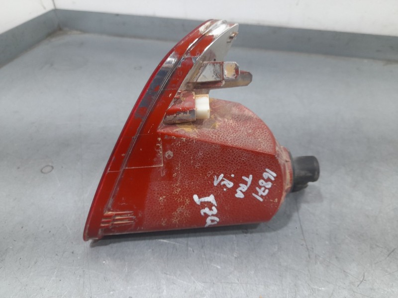 Recambio de piloto trasero izquierdo paragolpes para ford fiesta vii (hj, hf) 1.0 ecoboost referencia OEM IAM H1RR15K273AD  