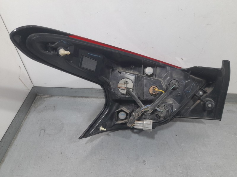 Recambio de piloto trasero derecho para nissan micra v (k14) 0.9 ig-t referencia OEM IAM 22018727  