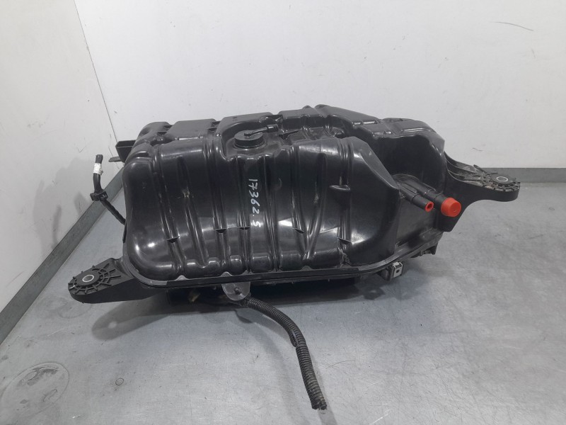 Recambio de deposito adblue para fiat tipo hatchback (356_, 357_) 1.3 d (356hxh1a) referencia OEM IAM 52129429  