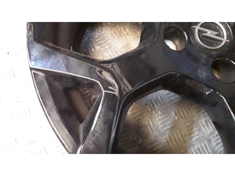 Recambio de llanta aluminio para opel crossland x / crossland (p17, p2qo) 1.2 (75) referencia OEM IAM 6.5X17 4 TORN ET20 ROZADA 