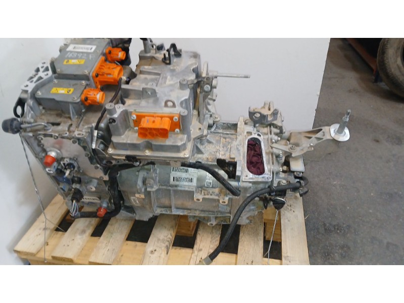 Recambio de motor completo para renault kangoo iii furgoneta/monovolumen e-tech electric referencia OEM IAM PRG003 CON CAJA CAMB