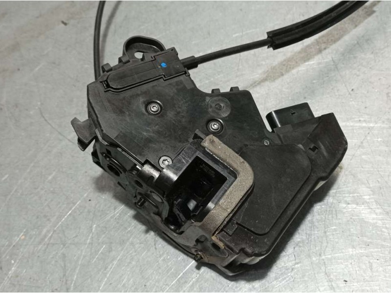 Recambio de cerradura puerta delantera derecha para peugeot 308 active pack bluehdi 130 s&s referencia OEM IAM 9835556980  ELECT