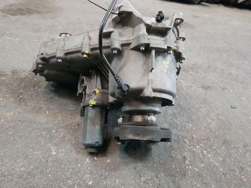 Recambio de caja transfer para bmw x5 (e70) 3.0d referencia OEM IAM 7574777  137744