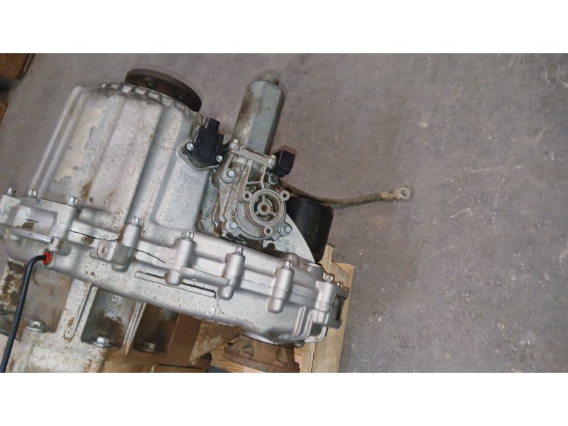 Recambio de caja transfer para land rover range rover (lm) v8 td vogue referencia OEM IAM LR008206 CAJA CAMBIOS APARTE 845422803