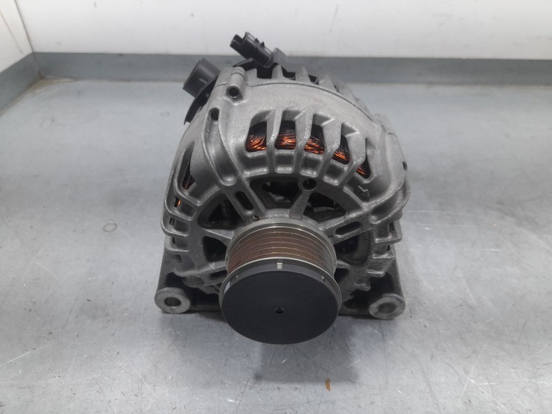 Recambio de alternador para opel corsa f edition referencia OEM IAM 9835689480 2740473C valeo