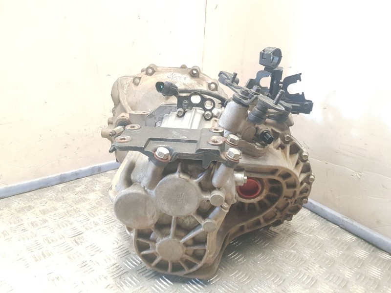 Recambio de caja cambios para hyundai tucson (jm) 2.0 crdi referencia OEM IAM S715JE 6 VELOCIDADES 026147