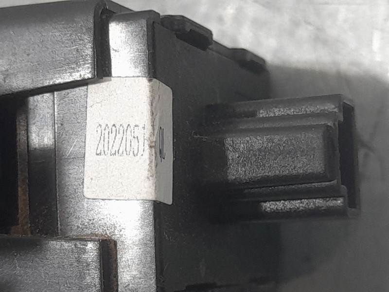 Recambio de mando elevalunas trasero izquierdo para dr 4.0 ev referencia OEM IAM 3746150BA  